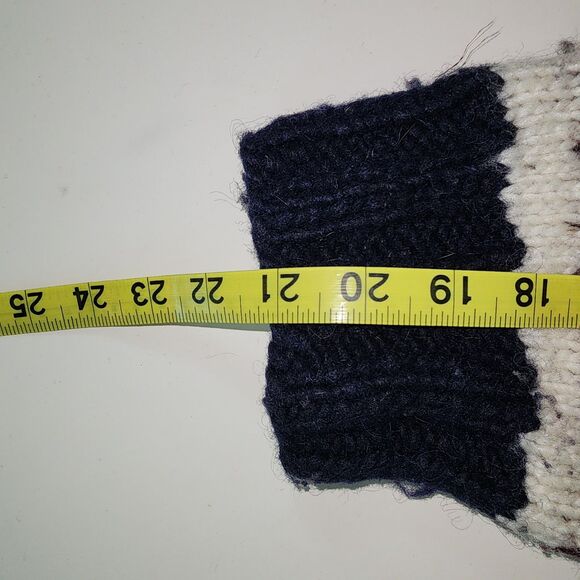 Vintage Ecuador Handmade Chunky Cable Knit Sweater - Picture 11 of 15